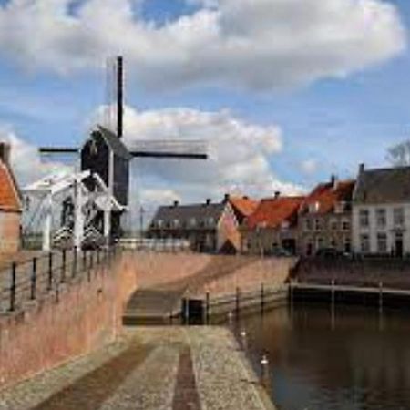 Bed and Breakfast Bnb Onder De Blauwe Hemel Vlijmen Exteriér fotografie